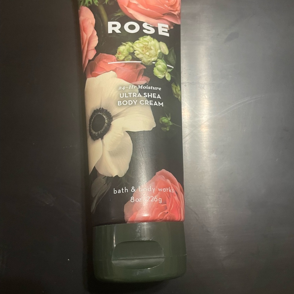 Bath & Body Works Rose Ultra Shea Body Cream - Black and Green